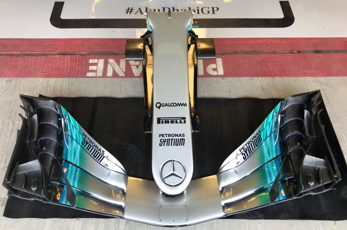 Přední křídlo Mercedesu